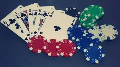 Nạp tiền vào tài khoản cá cược qua điện thoại với giao diện vty